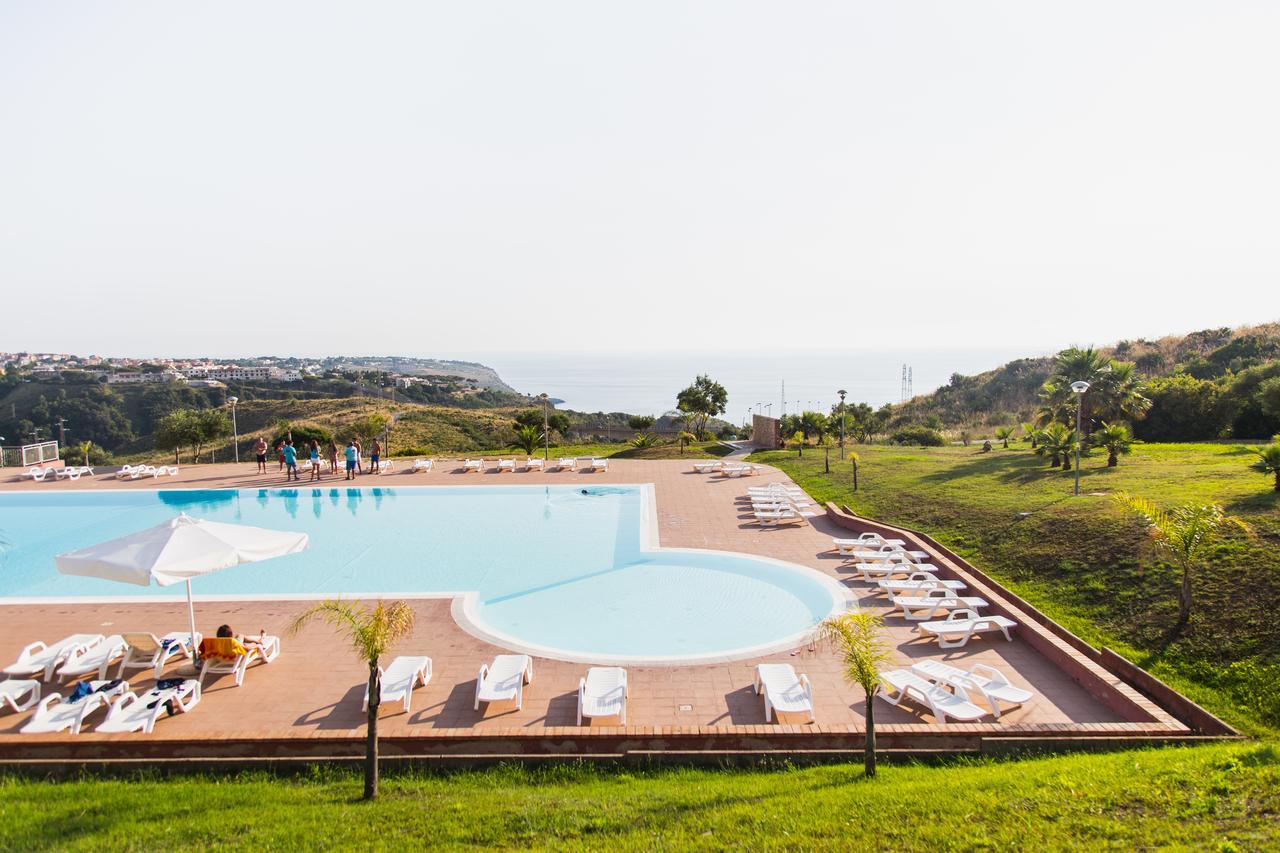 Nelema Village Resort サン・ニコーラ・アルチェッラ エクステリア 写真
