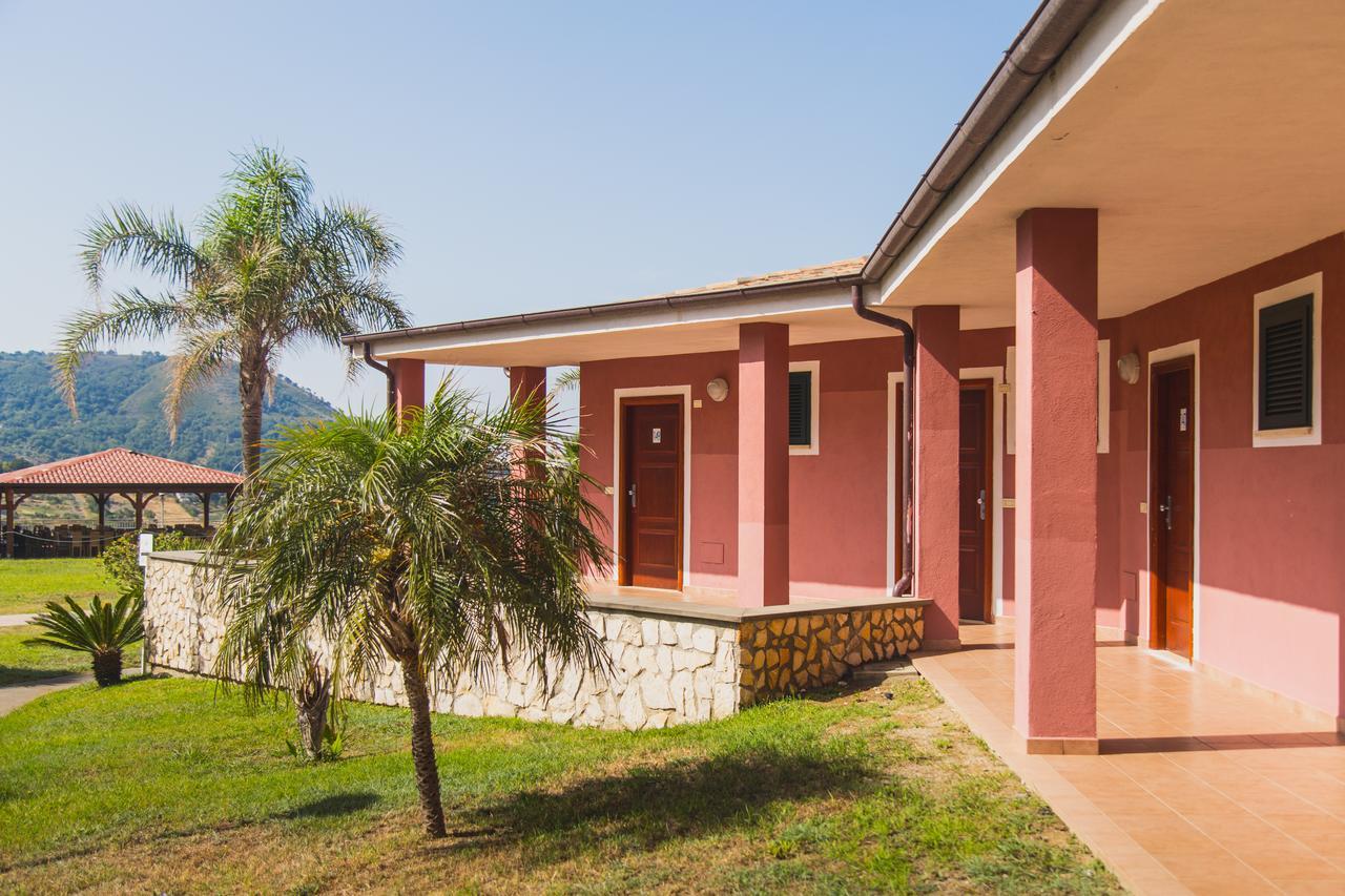 Nelema Village Resort サン・ニコーラ・アルチェッラ エクステリア 写真