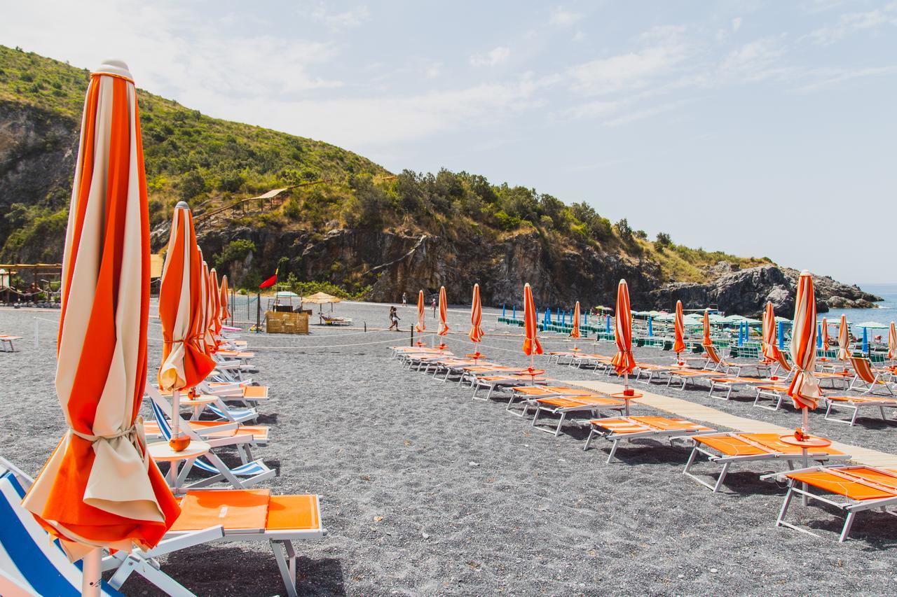 Nelema Village Resort サン・ニコーラ・アルチェッラ エクステリア 写真