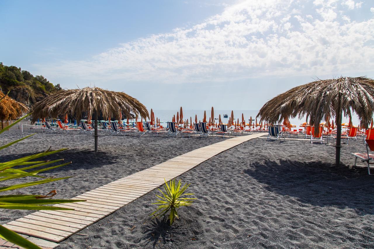 Nelema Village Resort サン・ニコーラ・アルチェッラ エクステリア 写真